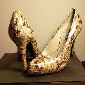 Gianni Bini animal print heels